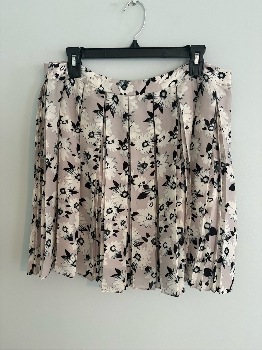 Banana Republic Women’s Floral Pleated Skirt - Blush